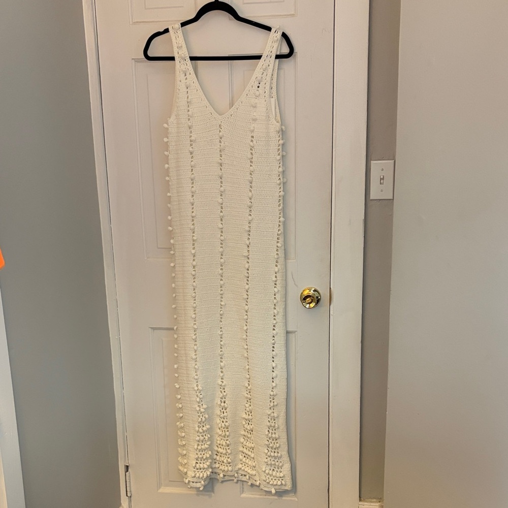 Chic Cream Sleeveless Maxi Dress